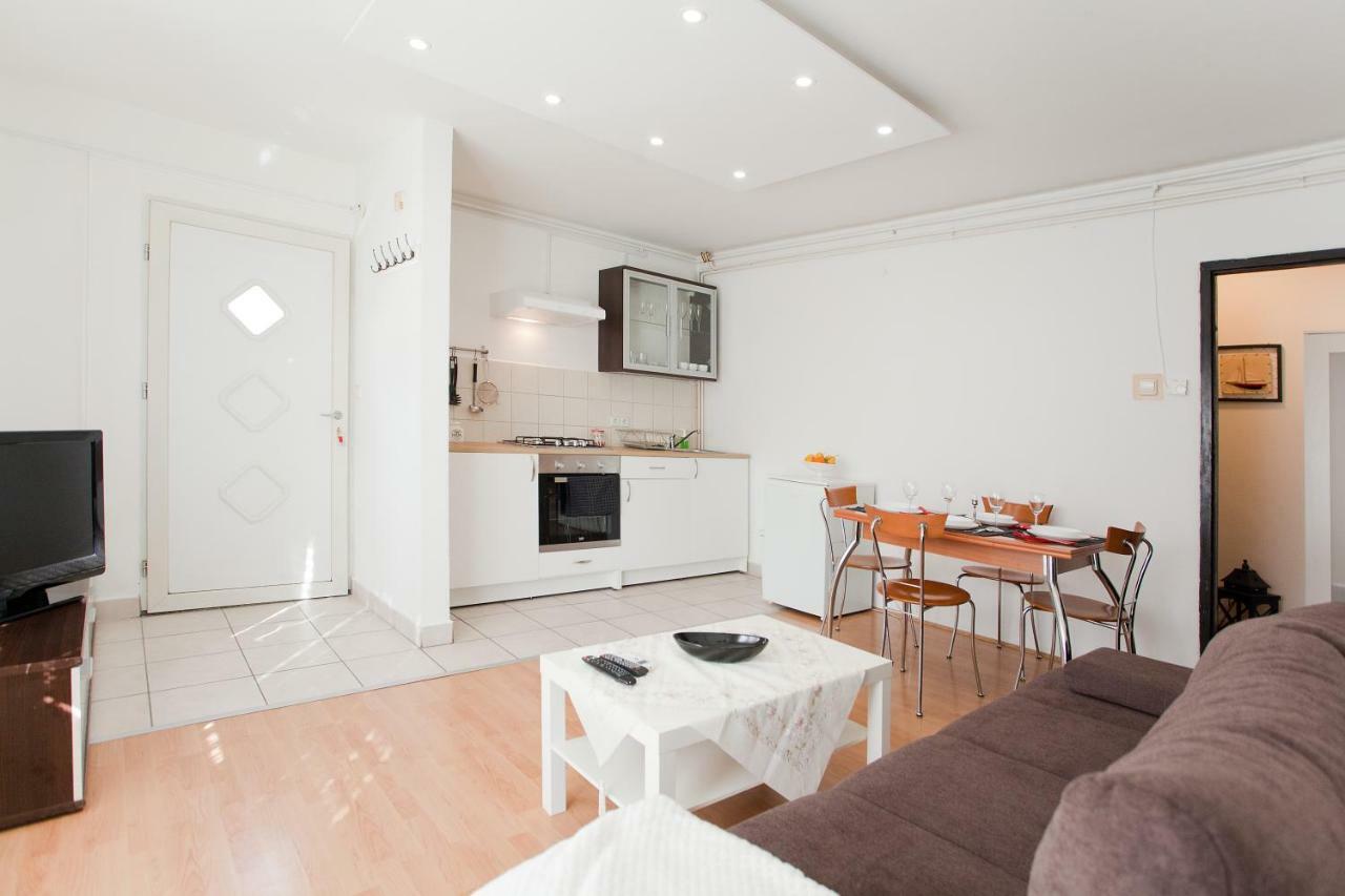 Apartman Sara Zagreb Bagian luar foto