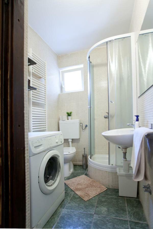 Apartman Sara Zagreb Bagian luar foto