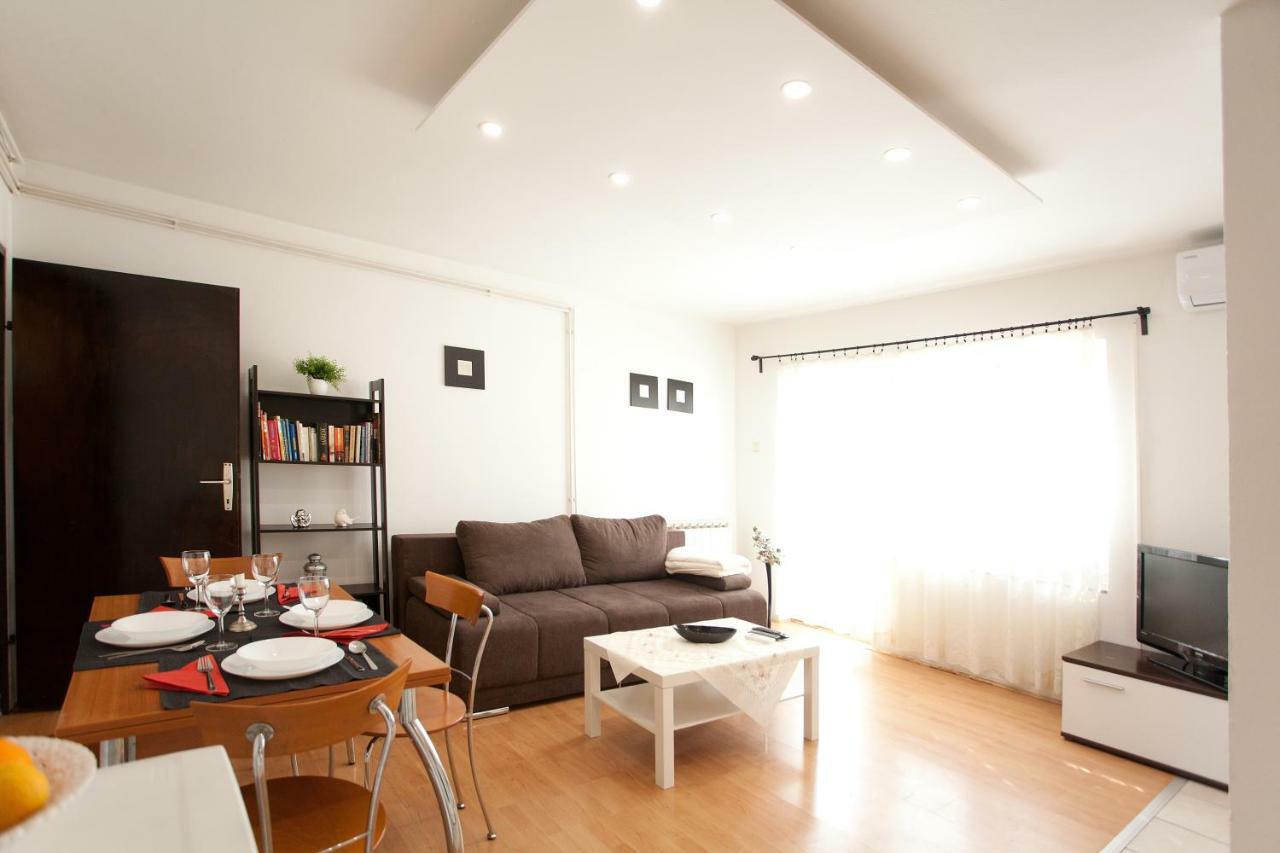 Apartman Sara Zagreb Bagian luar foto